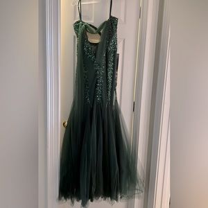 So sweet boutique prom dress, altered a bit but can fit someone who is a medium